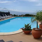 Cantinho Buganvilias At**** Pensión Queimada (Azores)