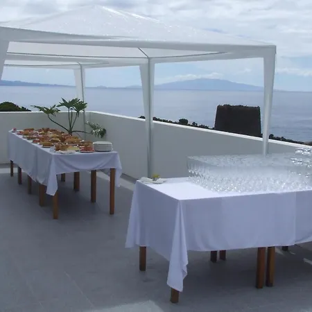 Guest house Cantinho Buganvilias At****