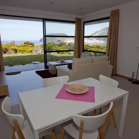Cantinho Buganvilias At**** Guest house Queimada (Azores)