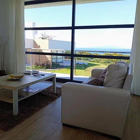 Guest house Cantinho Buganvilias At**** 4*