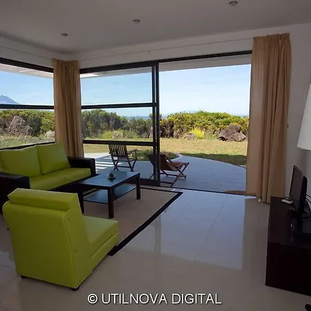 Cantinho Buganvilias At**** 4*