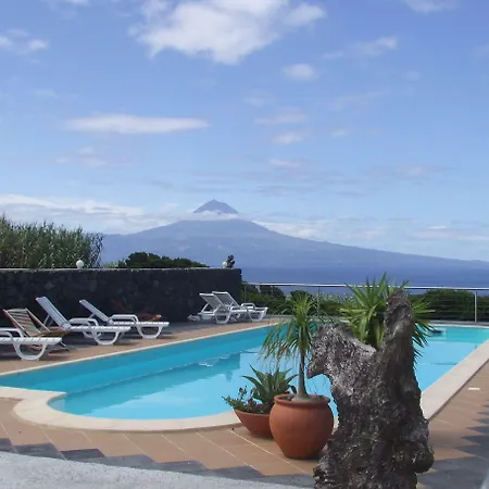 Pensjonat Cantinho Buganvilias At****