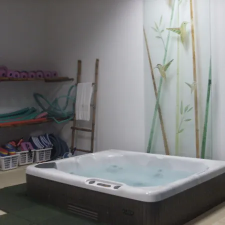 Cantinho Buganvilias At**** Πανσιόν Queimada (Azores)