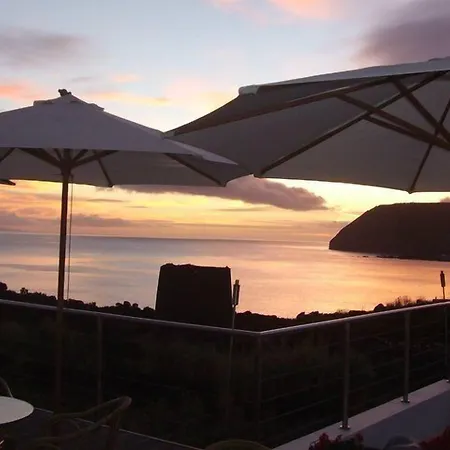 Cantinho Buganvilias At**** Maison d'hôtes