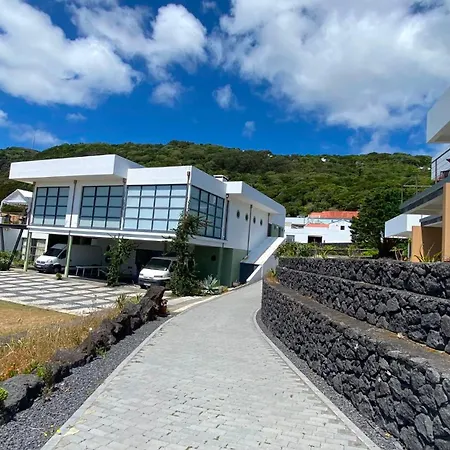 Cantinho Buganvilias At**** 4*