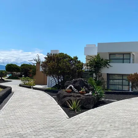 Cantinho Buganvilias At**** Guest house 4*