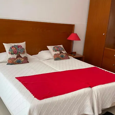 Guest house Cantinho Buganvilias At**** Queimada (Azores)