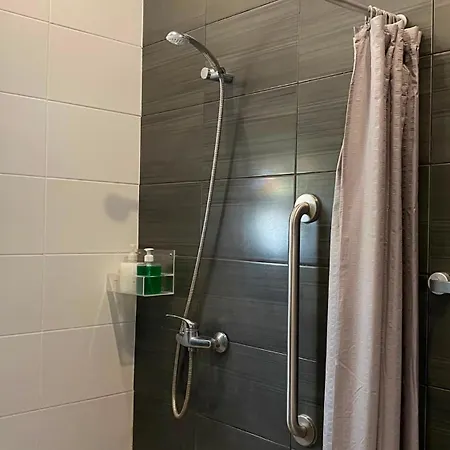 Guest house Cantinho Buganvilias At**** 4*