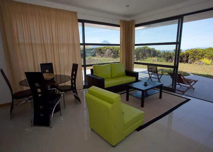 Cantinho Buganvilias At**** Maison d'hôtes 4*