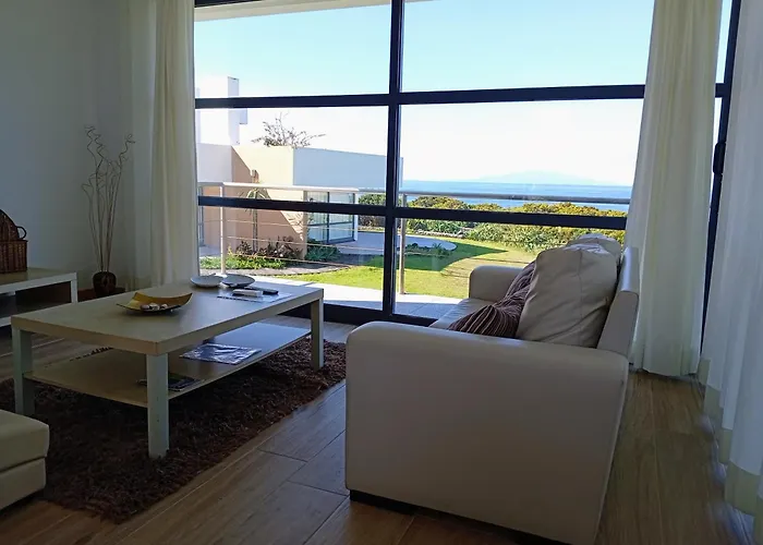 Maison d'hôtes Cantinho Buganvilias At**** 4*